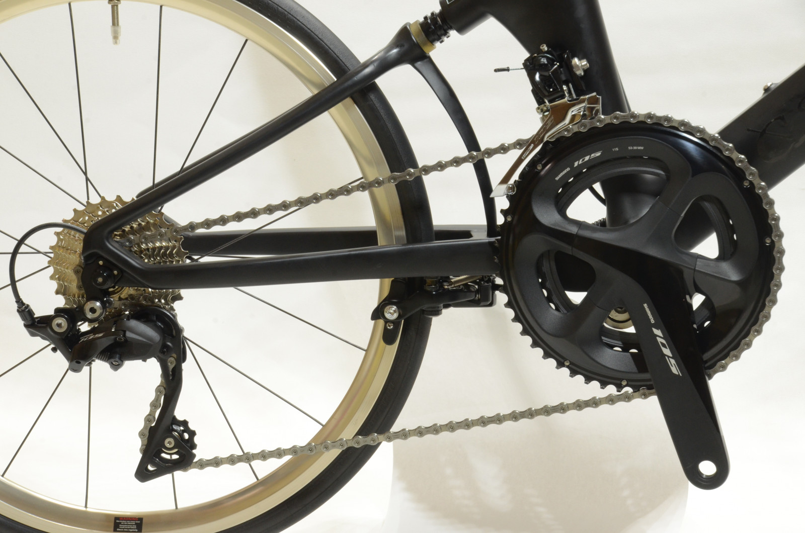 シマノ製ロードコンポーネント採用 [ライトモデル(R7000系105)]